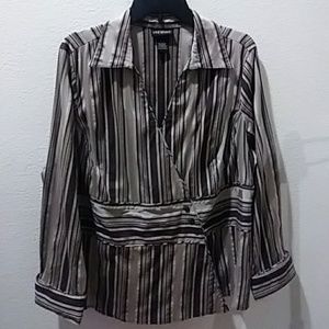 Lane Bryant cross over blouse size 14/16